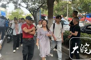 乌度卡：我们开局还是慢热 好在第二节不错 很多球员站了出来